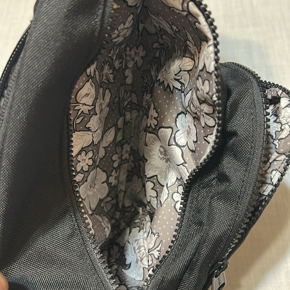 NWOT Vera Bradley Black Sling Bag - Picture 11 of 11